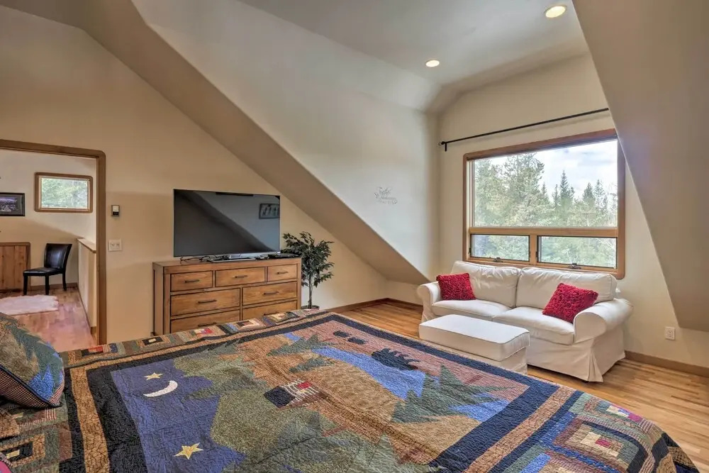 Snowshoe & Ski: Home w/ Mtn-view Deck in Breck!