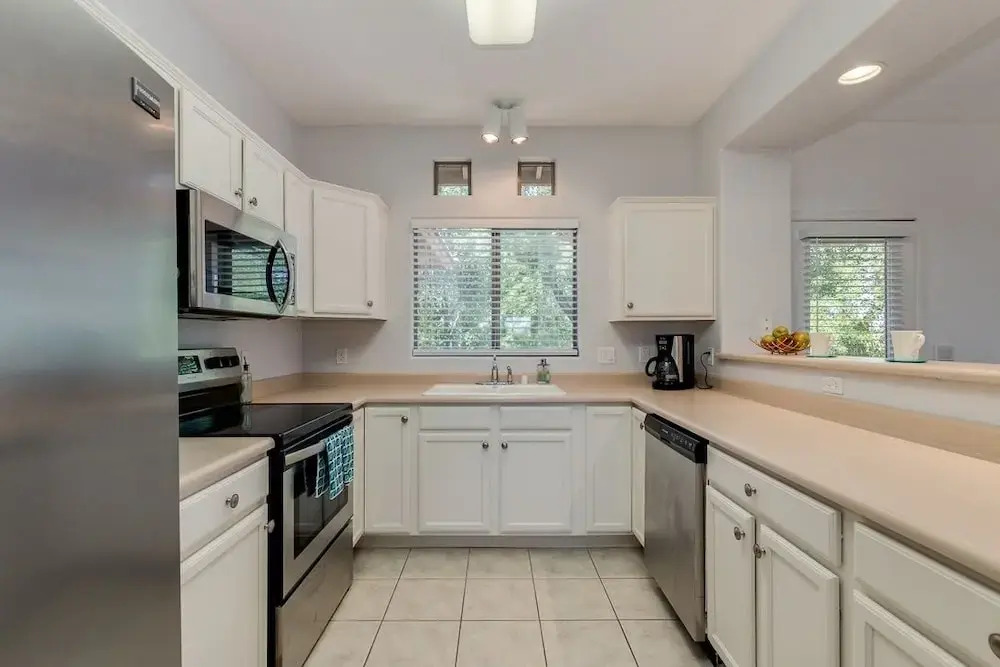 Pleasant #2092 - 2 Br Condo