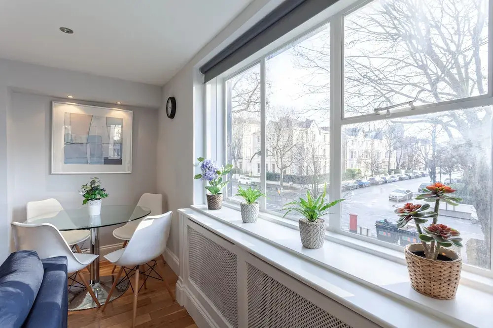 3 Bedrooms  Apartment  Central London