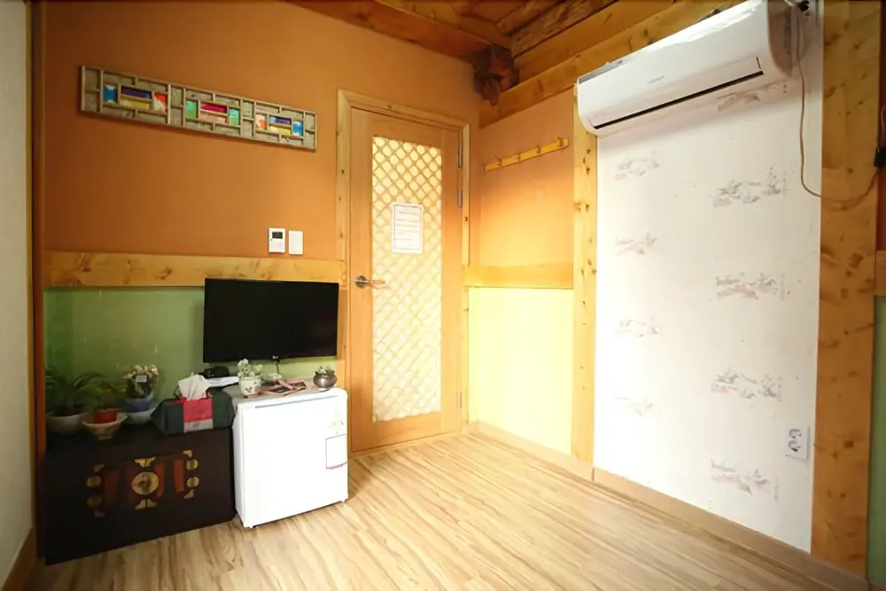 Jeonju Gangryeongjeon Guesthouse