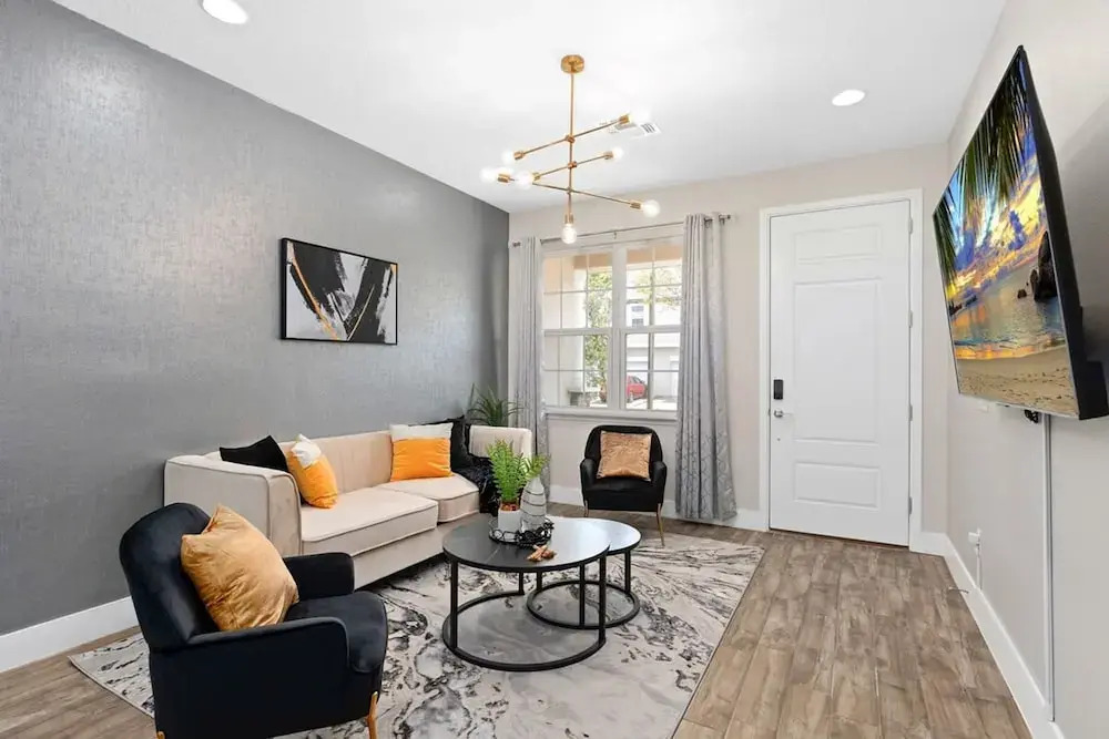 Super Cool- Sleeps 17 Newly Built Near Parks