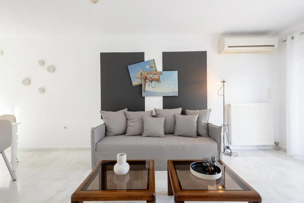 Kotzia 25 in Alimos With 3 Bedrooms and 1 Bathrooms