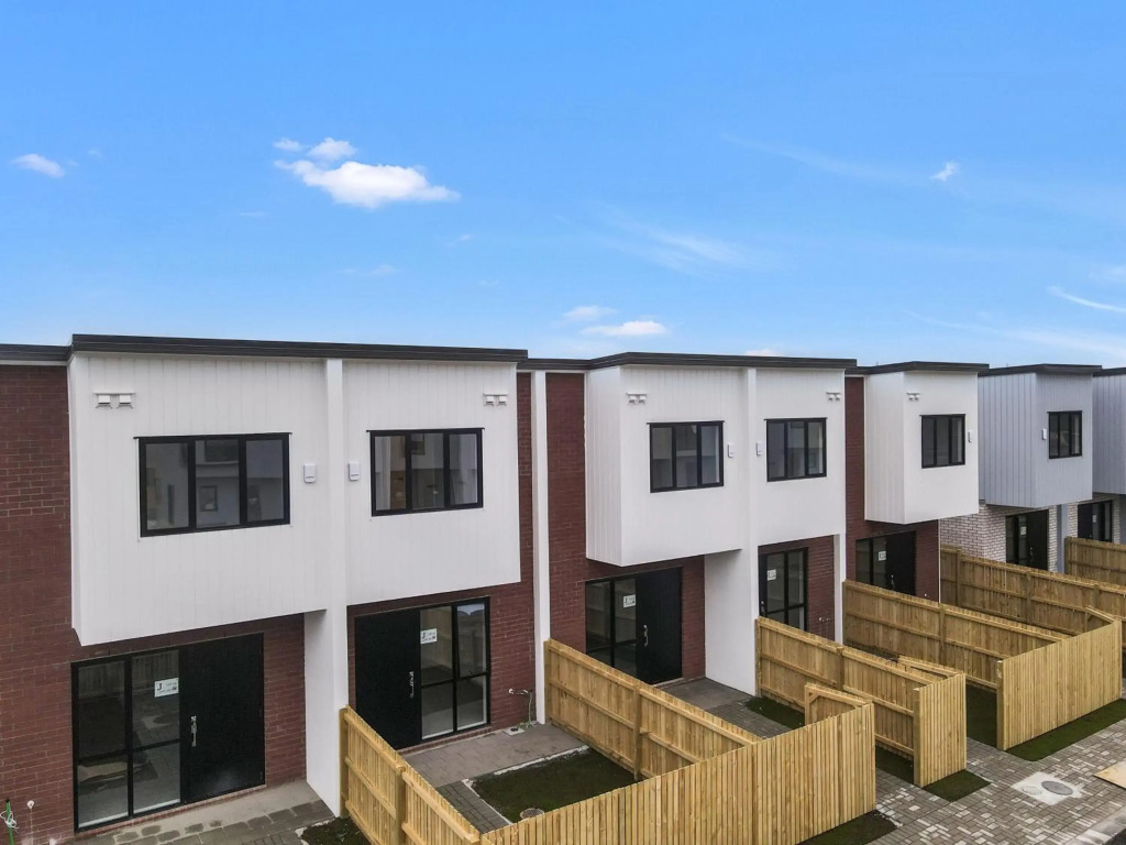 Cozy Brand New Townhouse 35