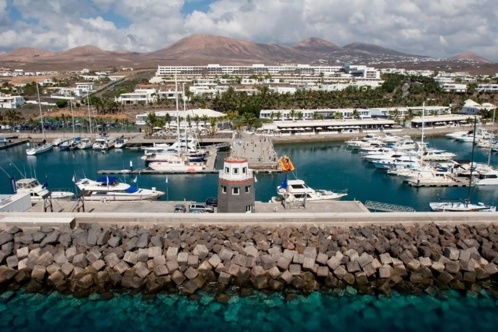 Seajay (L1) In Tias With 3 Bedrooms And 2 Bathrooms
