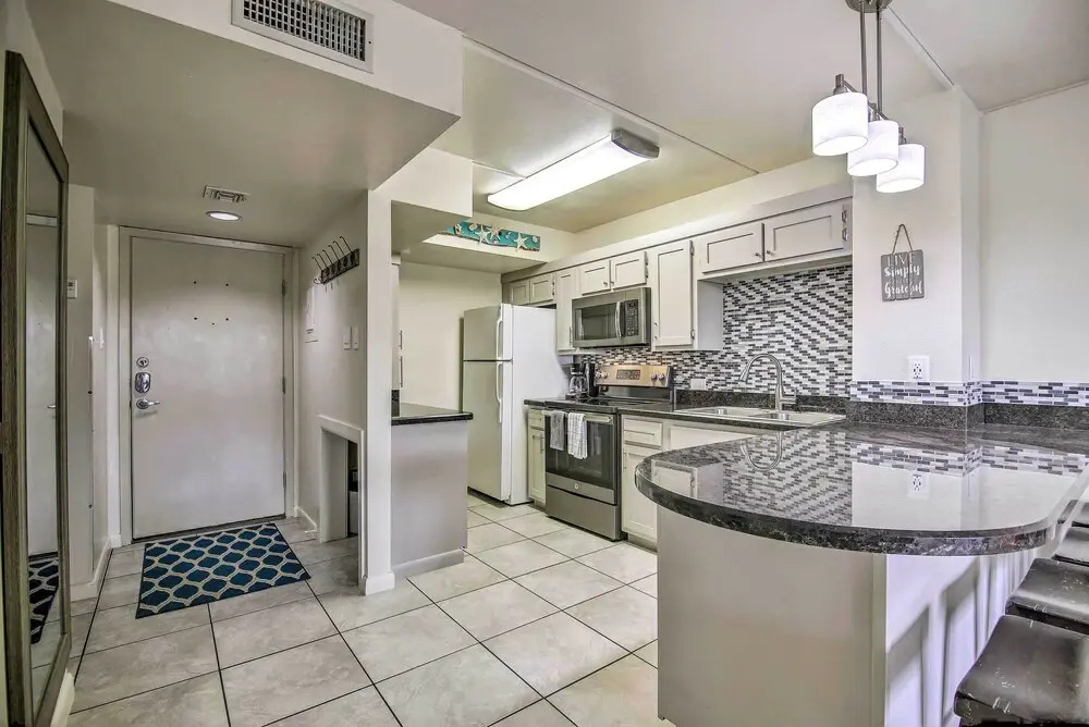 Steps to Beach: Beach Haven w/ Shared Amenities