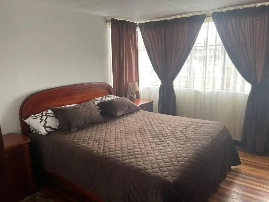 Casa 2 Pisos 100  Funcional En Cuenca Garantizado