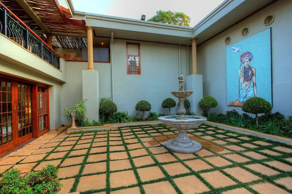 House Higgo