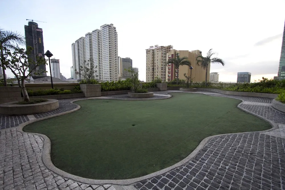 Robinsons Studio W Balcony Rpr03