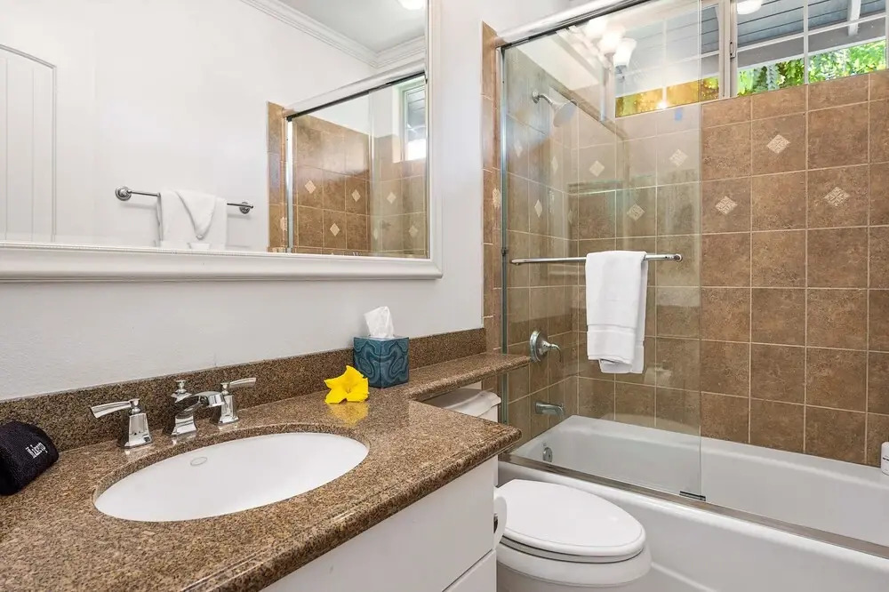 Beautiful Townhouse - Great Amenities and Spacious Lanai! Comes With Beach Pass! - Vrkcv