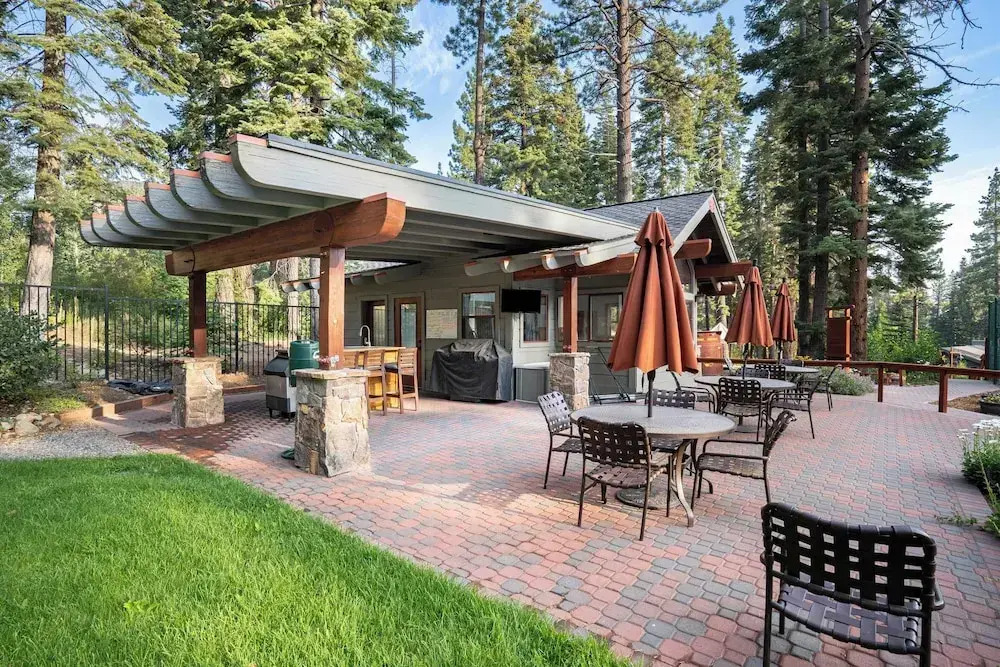 Sockeye by Avantstay Modern 2 BR Condo w/ Access to Northstar Resort Community