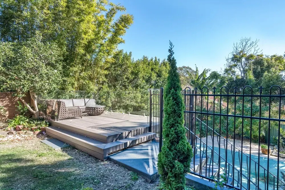 Spacious 4 Bedroom House The Hill