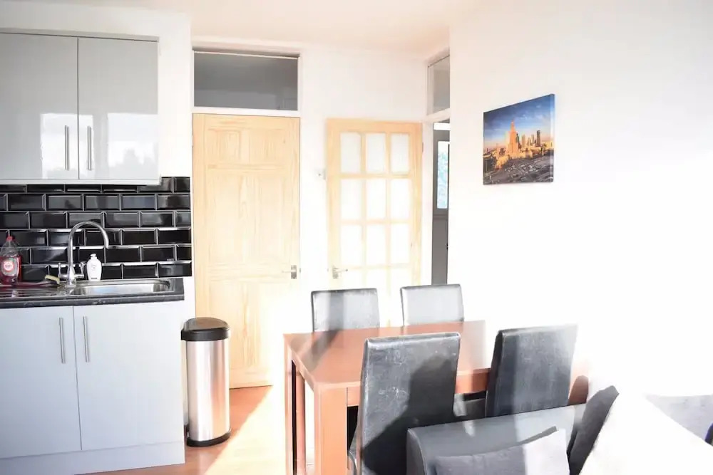 1 Bedroom Apartment Opposite Shoreditch Park