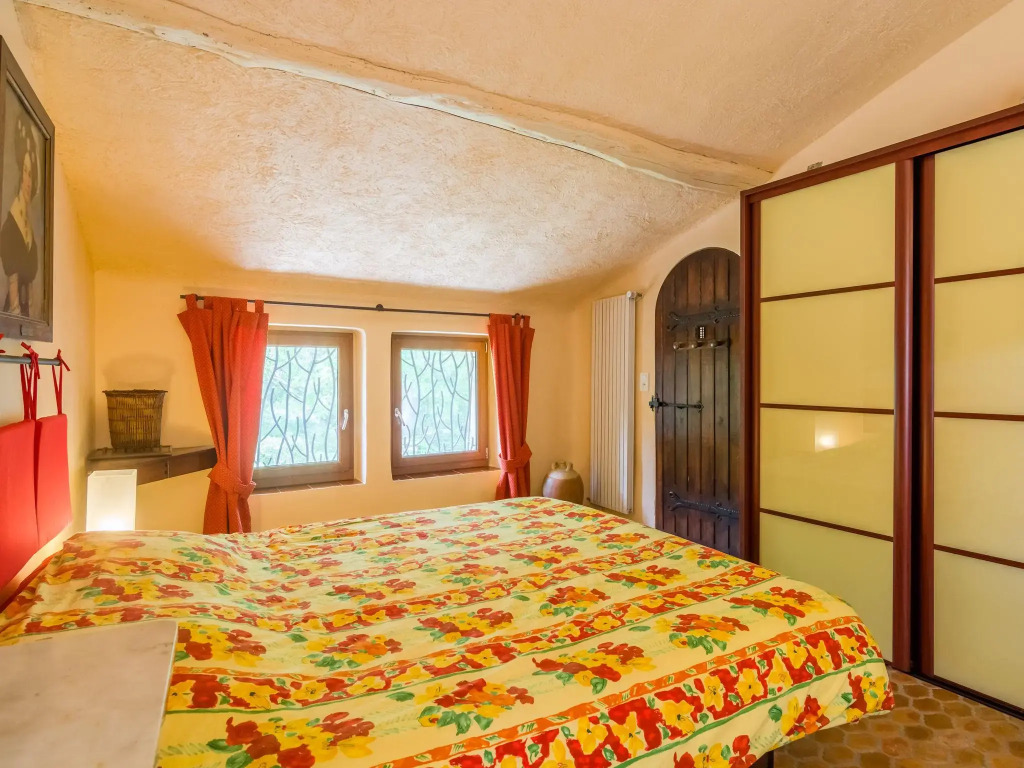 Traditional Holiday Home with Swimming Pool in Fayence