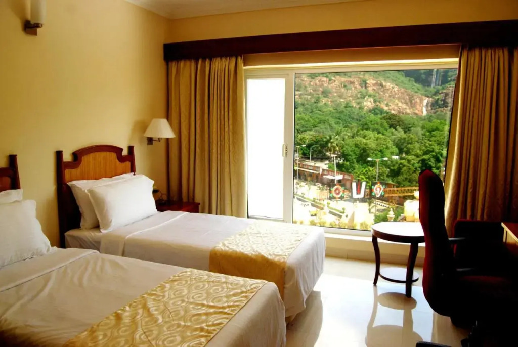 Raj Park- Hill View