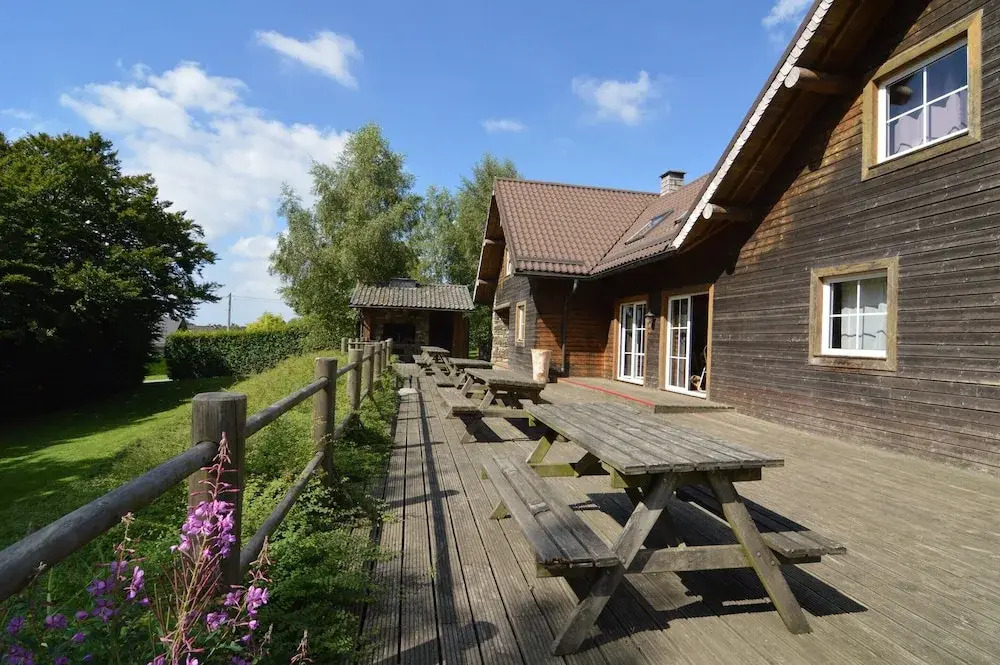 Spacious Chalet in Ovifat