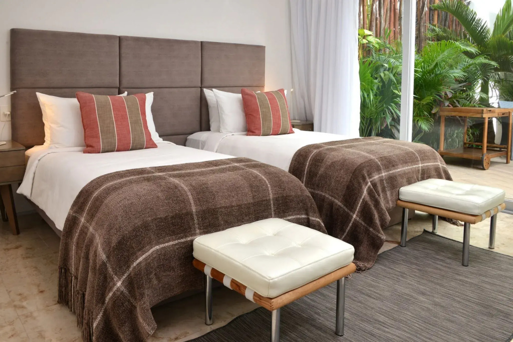 Magia Beachside Condo