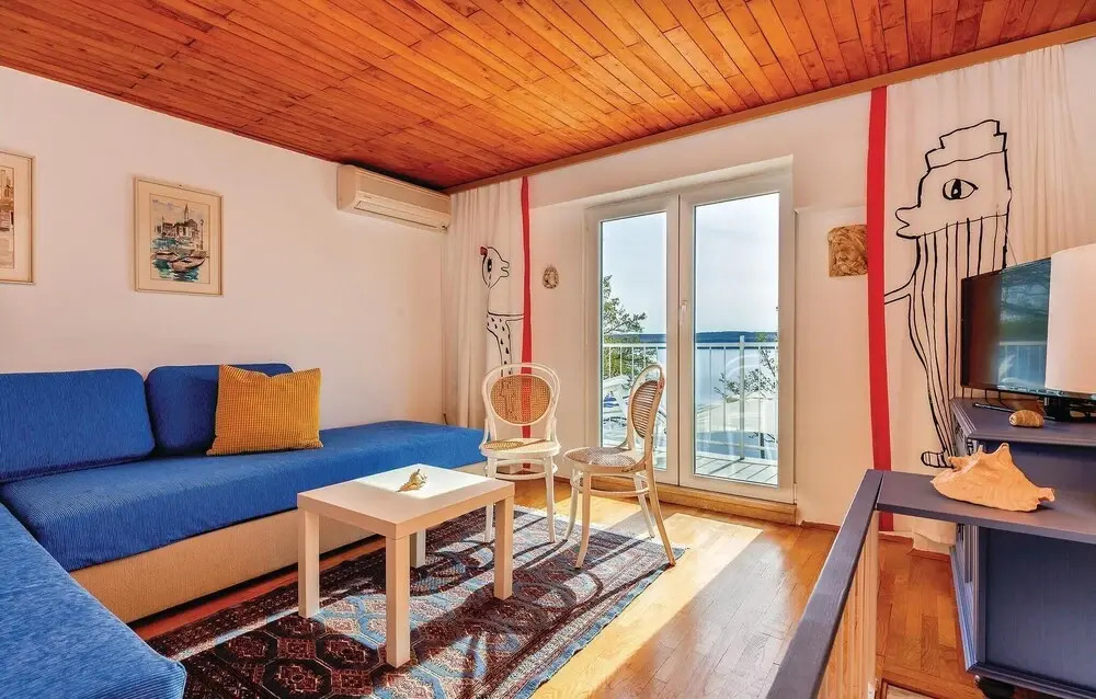 2 Bedroom Cozy Home In Jadranovo