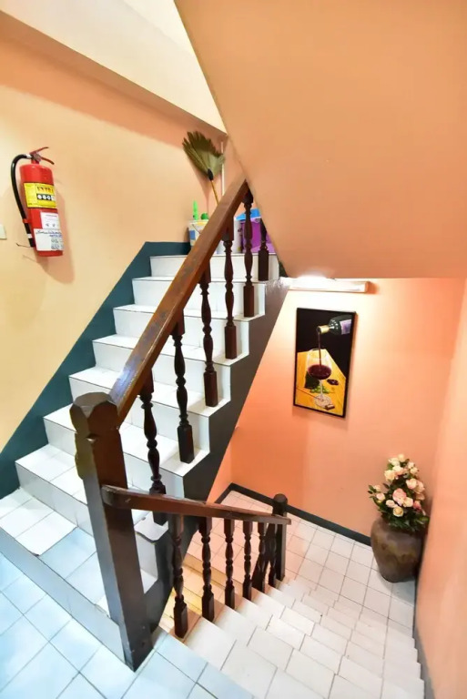 Enjoy Andre Restaurant & Room