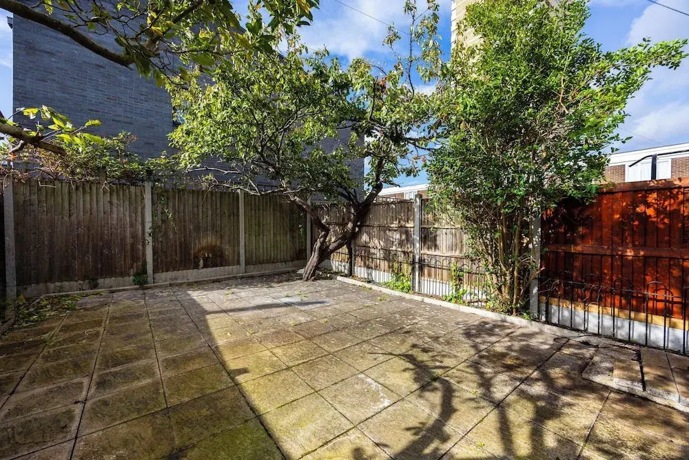Modern 3 Bedroom House in  Stratford