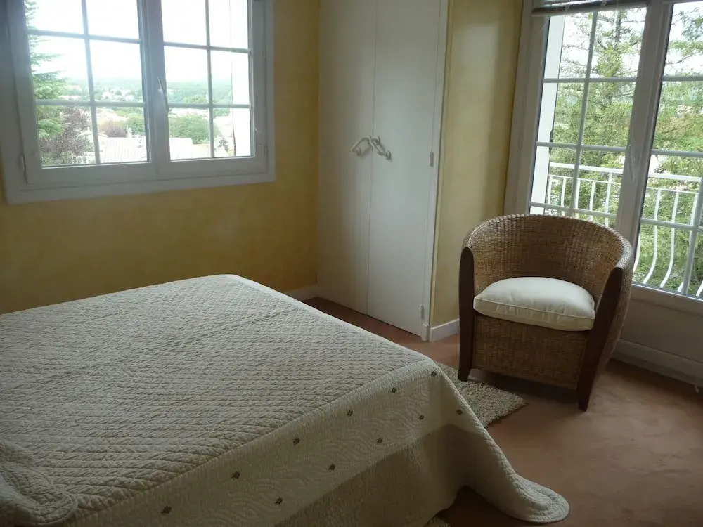 Attractive Holiday Home in C reste with Pool