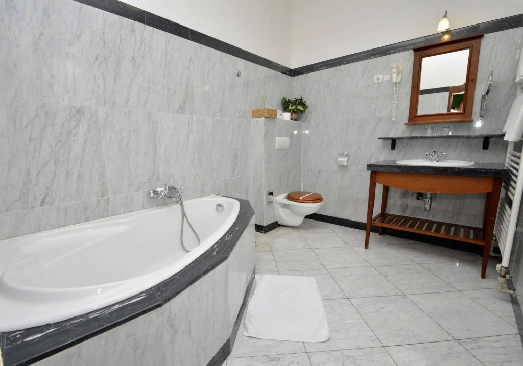 Brioni Suites