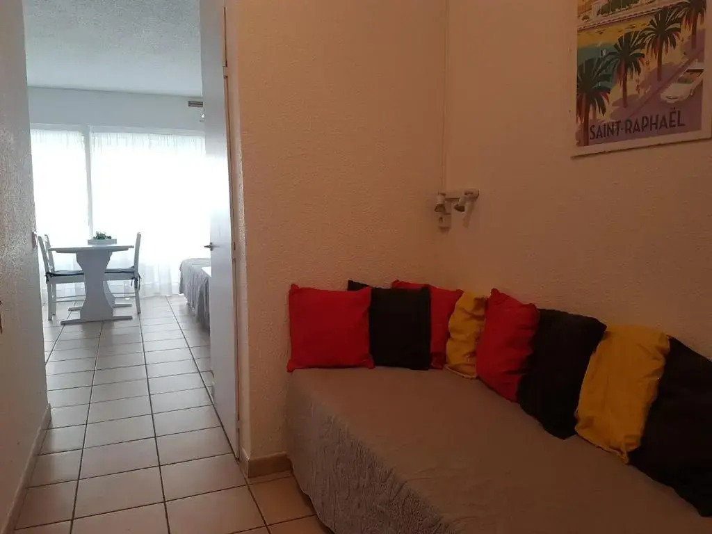 Appartement Saint-Raphaël, 1 pièce, 3 personnes - FR-1-466A-7