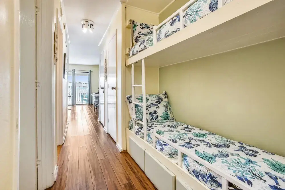 Casa Del Mar 375
