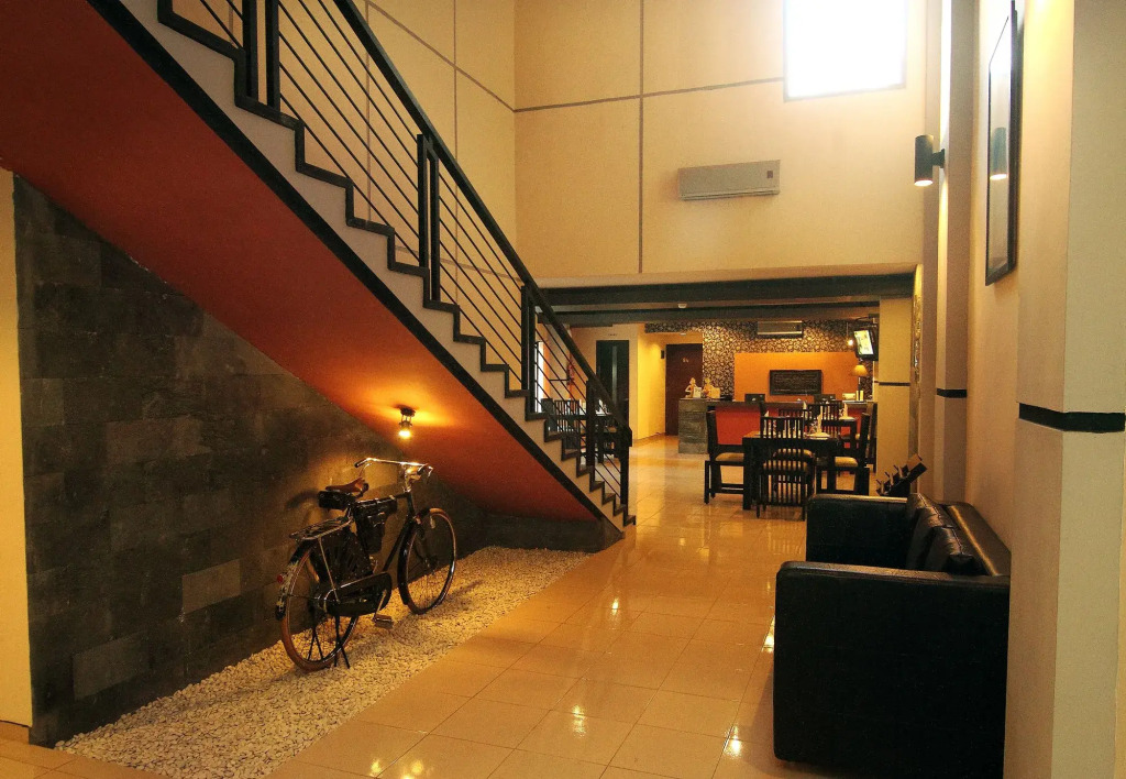 Puri Chorus Hotel