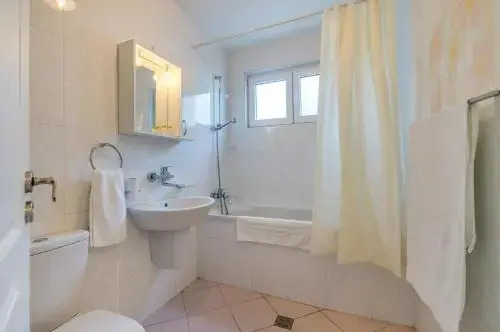 Villa White Dove