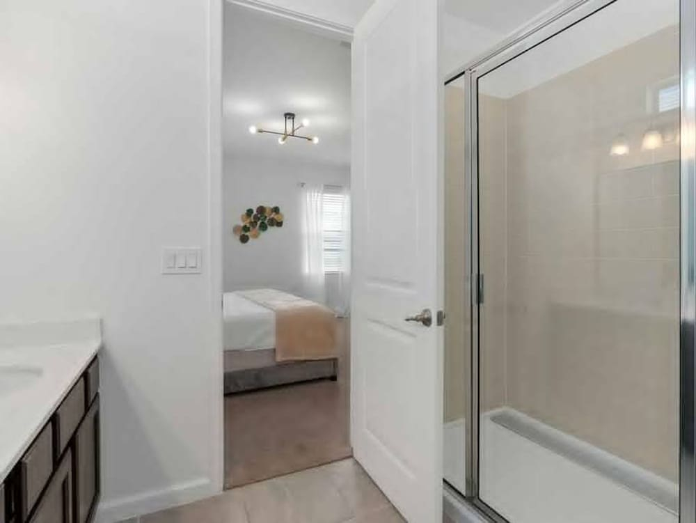Aurora Grande Spacious 12br 12ba Villa w Pool