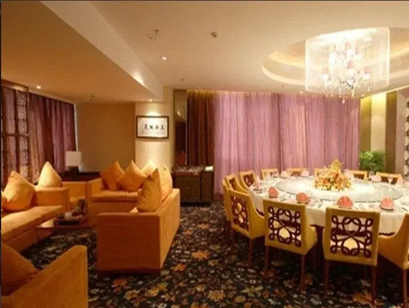 UrCove by Hyatt Tianjin West Railway STN