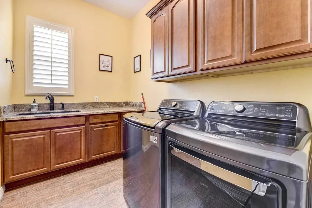 Pool, BBQ & Bar: Family Home in Queen Creek