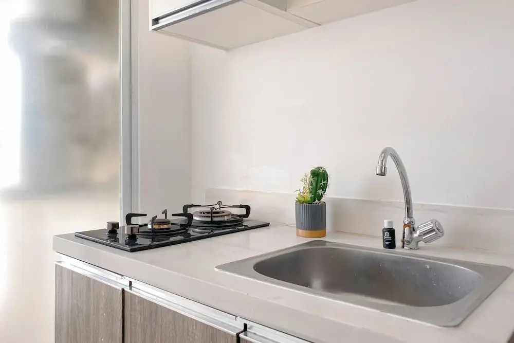 Pristine And Homelike 2Br Apartment At Vittoria Residence