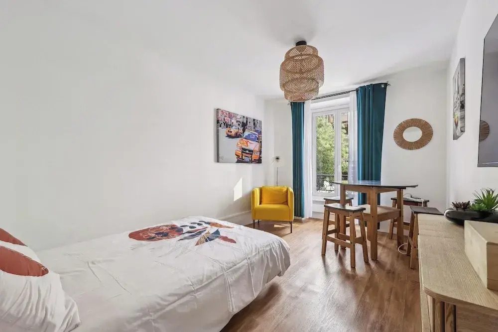 Paris 1BR in front of Montparnasse Tower