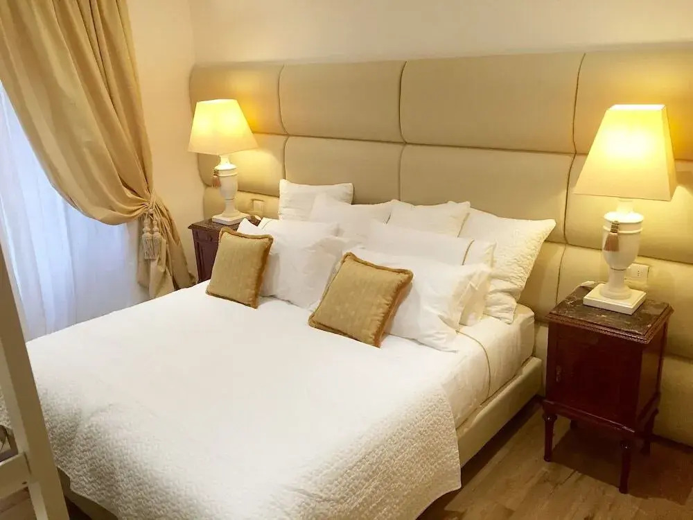 Suri Suites