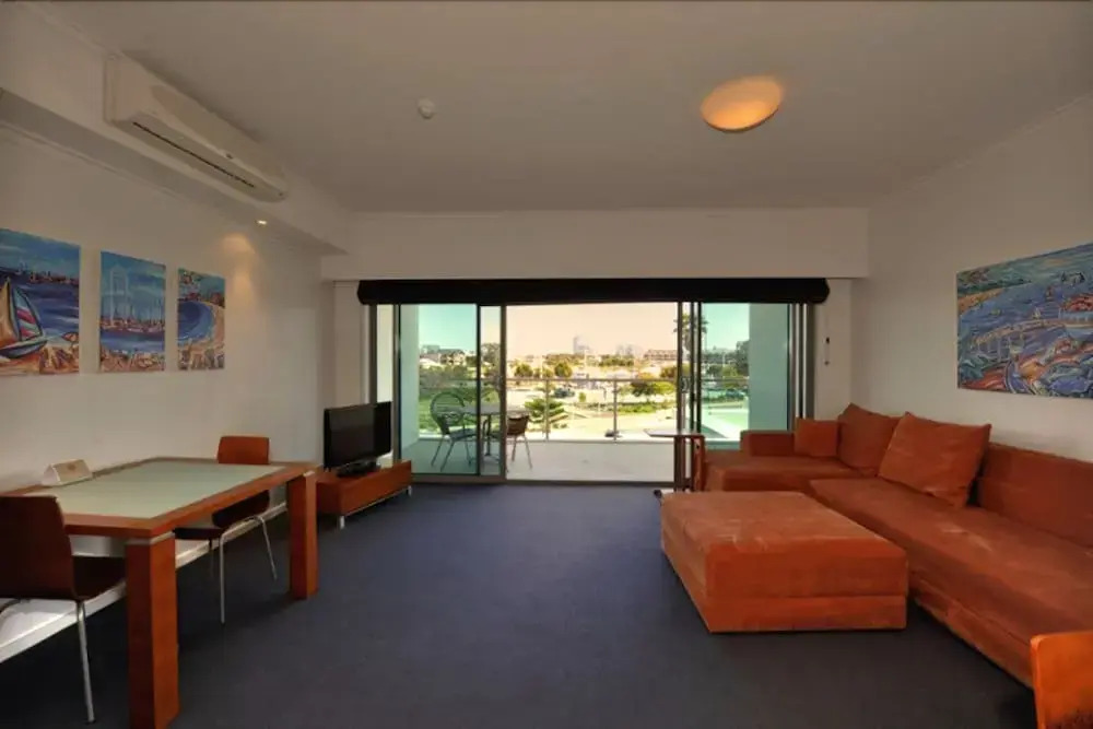 Sea Side 110
