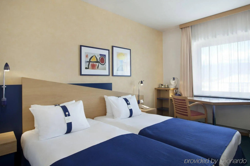 Holiday Inn Express Geneva Airport by IHG