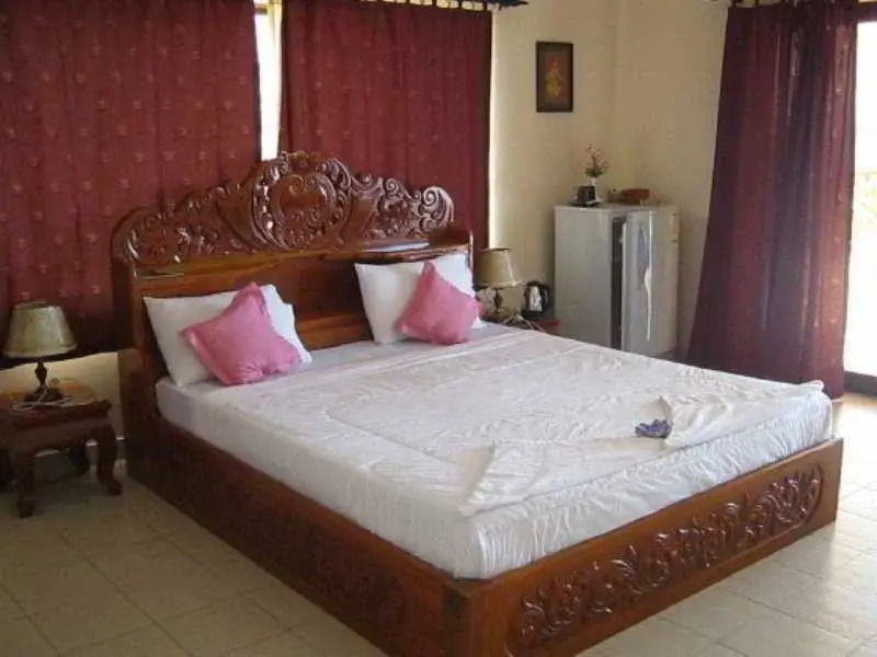 Golden Rooster Resort