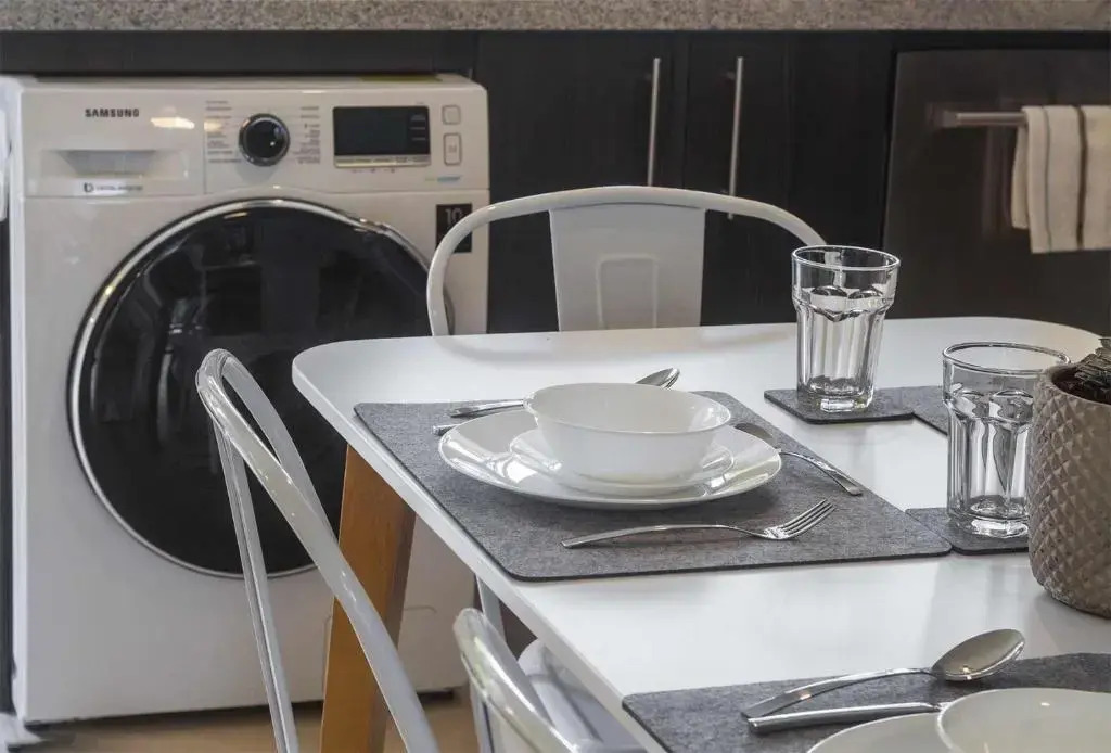 Suite Estilo y Ubicación 150MB Home Office Zaragoza El Prado C13
