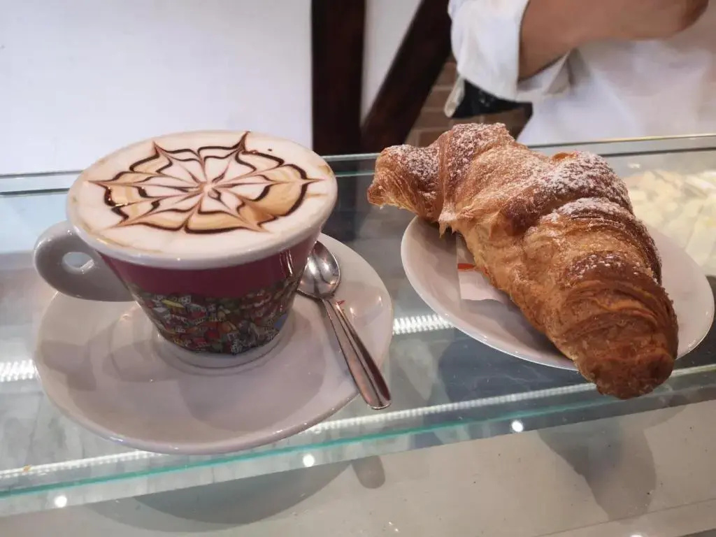 Gloria Vatican Bijou