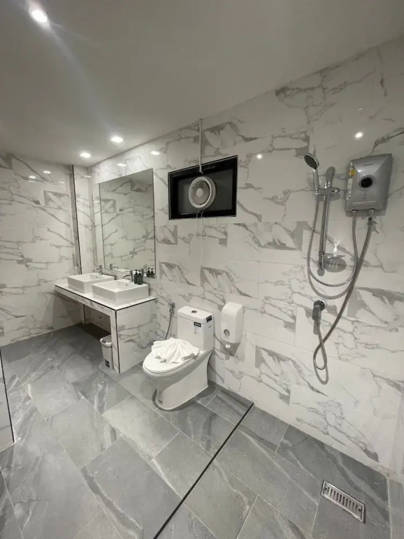 V1 boutique hotel