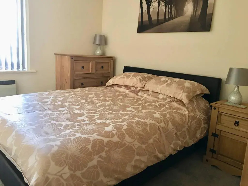 River Courtyard Ground Floor Apt 2BR Parking St Neots Town Centre