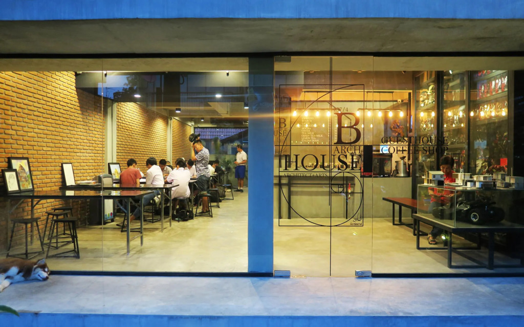 B Arch House Hotel and Cafe ll NO PARKING ll