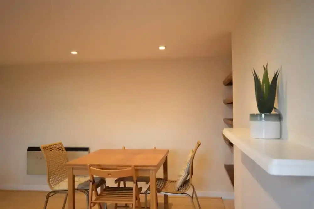 Central Cosy Flat In Great Location