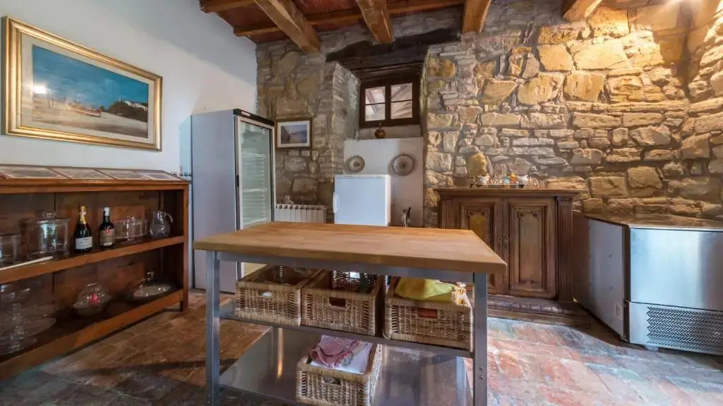 BORGO COLLE RIDENTE 13, Emma Villas