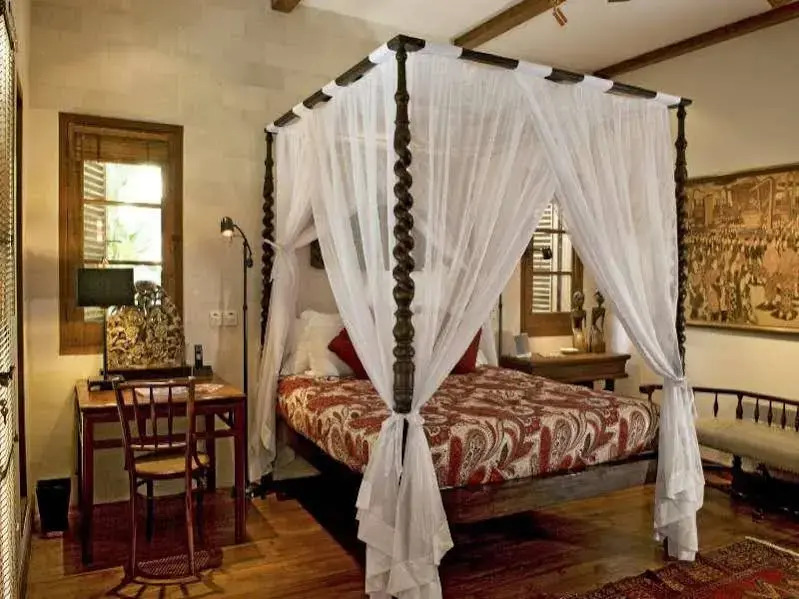 Villa Oost Indies - Luxury Heritage Joglo, Prime Seminyak, Fully Staffed