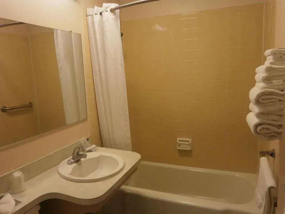 Richmond Inn and Suites