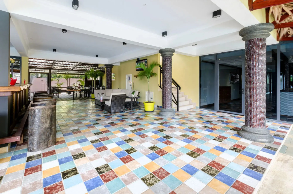 Hotel Babylon