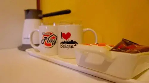 Play Hostel