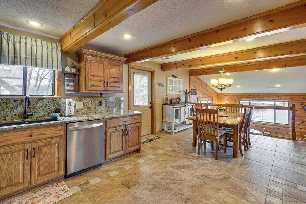 Private Dual-slip Dock! Lake of the Ozarks Home